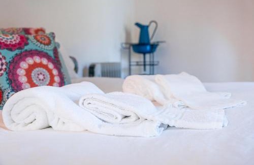 Carralcova House | GuestReady - Quintinha casas do jardim 2