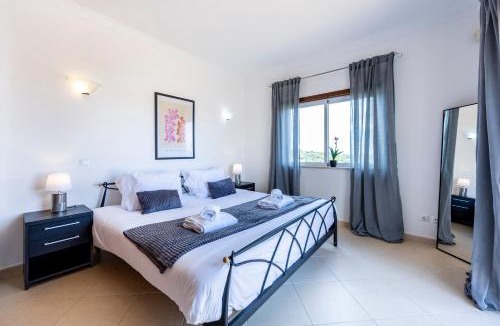 Chinicato Villa | Debbies Delight