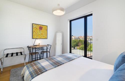 Benfica Apartment | WHome History and Comfort, Luxurious Living in Benfica