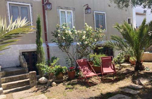 Belem Villa | Junqueira Gardens - Casa Antiga Jardim e Piscina