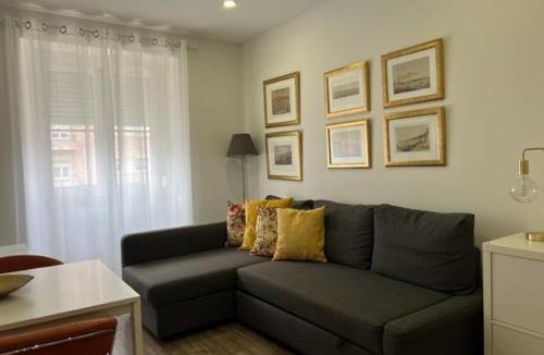 Sao Joao de Deus Apartment | Fantastic 1 Bedroom Apartment at Roma Avenue - 1B