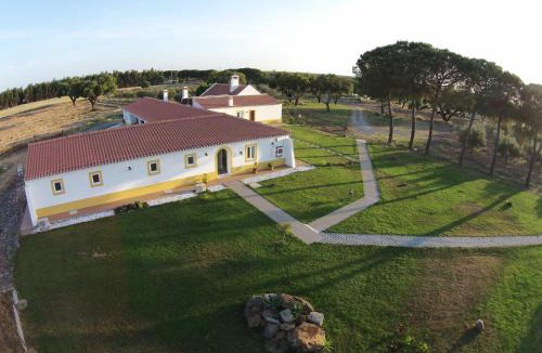 Ermidas-Sado House | Refugio Das Origens