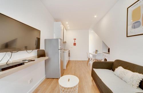 Linda-a-Velha Apartment | By the Palace - Ajuda Apartments