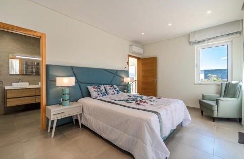 Porto de Mos Villa | Holiday House Beach Porto Mós by Villas Key