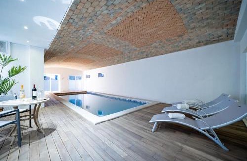 Lagos Villa | Casa Ferrel - Luxury 9 Bedroom Villa with Indoor & Outdoor Pools
