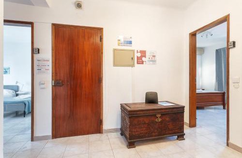 Faro House | Blife Marya private rooms - Airport stay