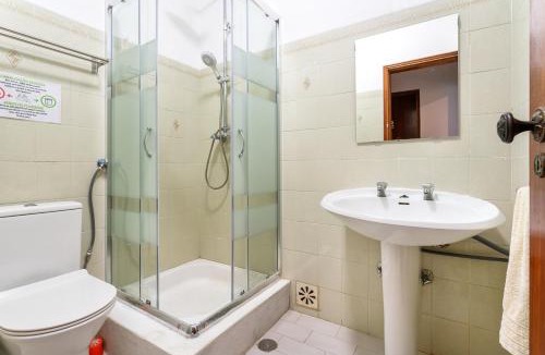Faro House | Blife Marya private rooms - Airport stay