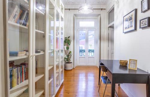 Sao Jose Apartment | Bright & Central Lisbon Gem | 2 min from Av. Liberdade