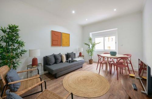 Mina Apartment | Spacious & Light-Filled 4BR Apartment By TimeColer