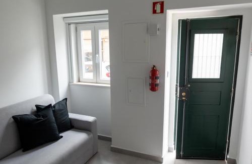 Linda-a-Velha Apartment | Ajuda - Apartments