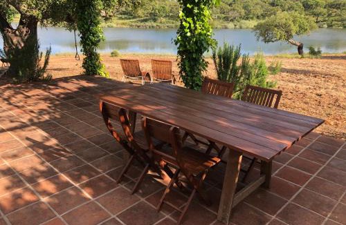Redondo Villa | Fontes - A essência do Alentejo com lago privado