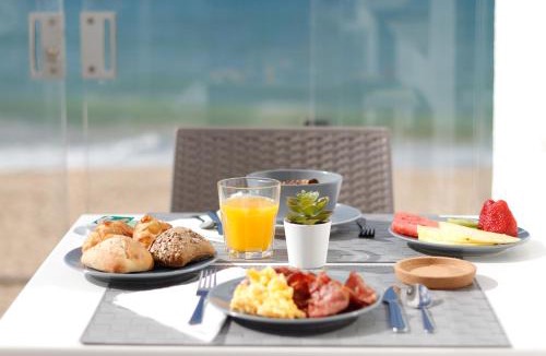 Praia de Faro House | Golden Beach Guest House & Rooftop Bar