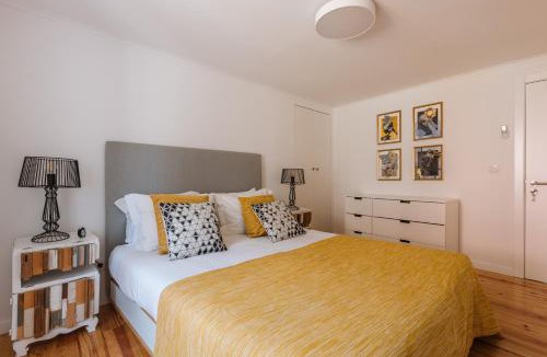 Sao Bento Apartment | Principe Real Hideaway by Praça das Flores by NestAtLisbon