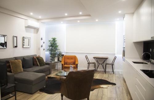 Santo Condestavel Apartment | FLH Campo de Ourique Bright Apartment