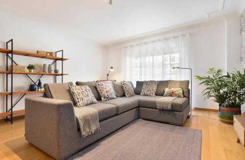 Lombos Apartment | Gorgeous Beach Apartment - Checkinhome