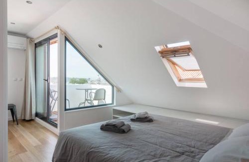Linda-a-Velha Apartment | Beautiful Apartment with View of the Tagus River