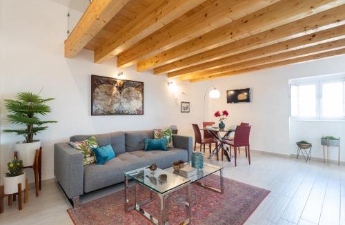 Lisbon Old Town House | Duques Villa Luxury Guesthouse