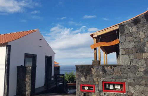 Sao Roque do Pico House | Sara Village
