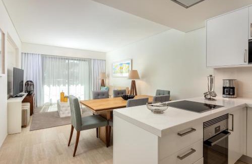 Olhos D'Agua Hotel | Pine Cliffs Gardens