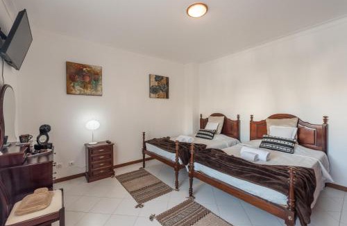 Parchal Bed & Breakfast | Dipti's