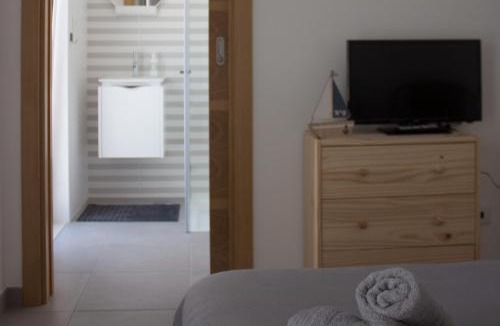 Lagos City Center Bed & Breakfast | ALMAS ROOMS