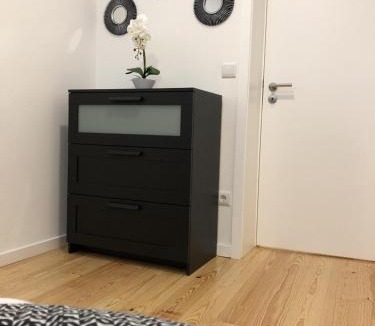 Campanha Apartment | TMB (Train/Metro& Bus) Oporto Station House