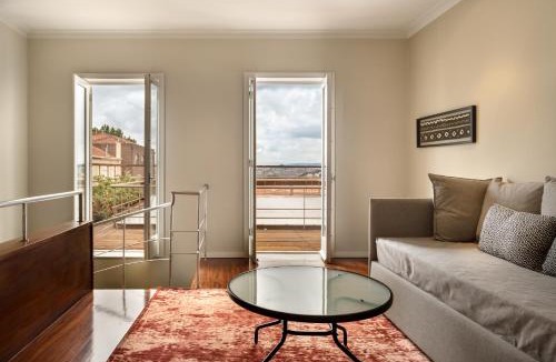 Campanha Apartment | Casas Da Formiga - Riverview Terrace and Pool