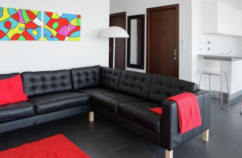 Lourinha Villa | Villa in Portugal with Sea View & Pool