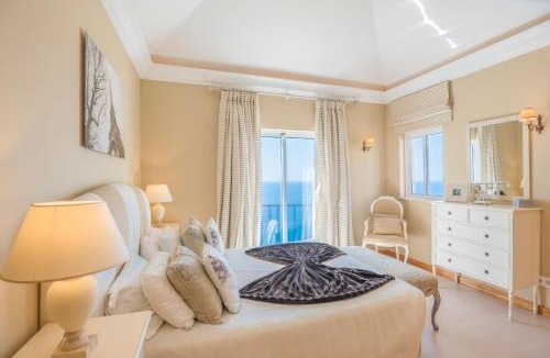 Sao Goncalo Apartment | Luxury One Bedroom Palheiro Village by Holiday Rental Madeira