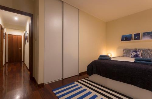 Faja de Baixo Apartment | Green & Blue 3 Bedrooms