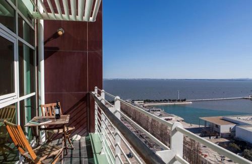 Parque das Nacoes Apartment | RENT4REST LISBON PARQUE DAS NAÇÕES 17Th FLOOR RIVER VIEW