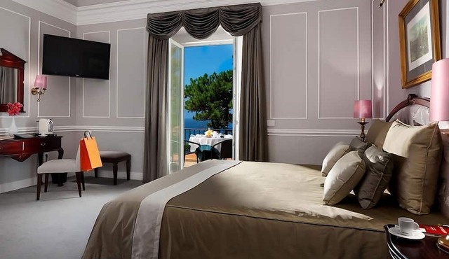 Charming Seaside Hideaway, Minutes to Oitavos Dunes Golf Club in Cascais