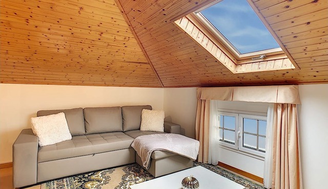 Casa Leão de Ouro by LovelyStay in Sao Jorge
