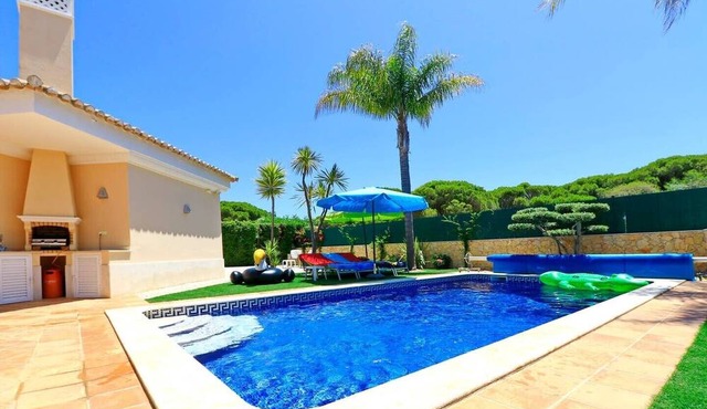 Villa Vale Do Lobo 176 - 4 Bedroom villa - Great pool area - WiFi and Air conditioning in Vale do Lobo