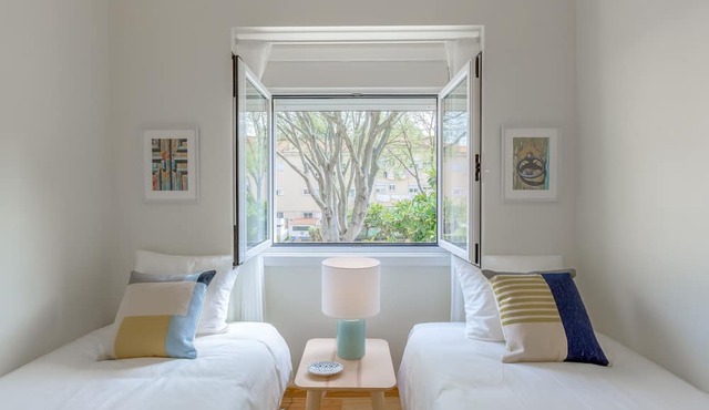 Sunny, Bright and Quiet Apartment, By TimeCooler