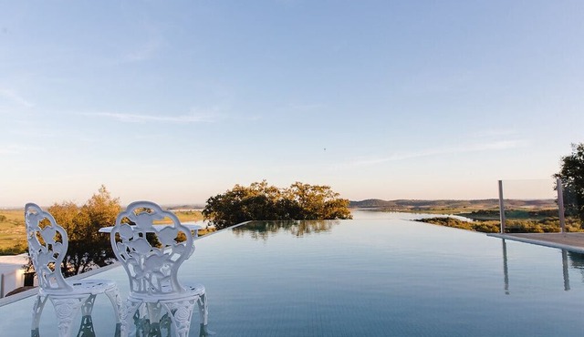 Montimerso Skyscape Country House