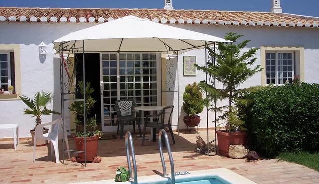 Gorgeous Holiday Home With Swimming Pool