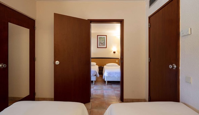 Hotel Campanile Lisbon South - Setubal in Setubal