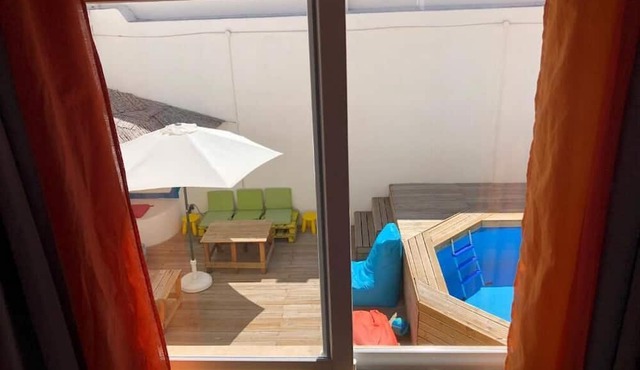 Surfer's Den Ericeira