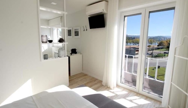 JR Studios & Suites