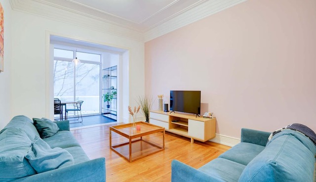 Family Comfort in Principe Real AC and Parking in Lisbon