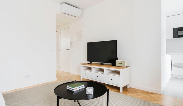Blueground | Benfica, furnished, a/c, washer