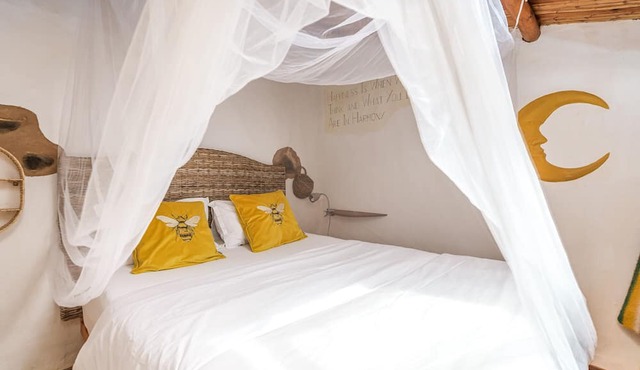 Studio Apartment 'Vento' with Mountain View, Shared Terrace and Wi-Fi in Carrapateira