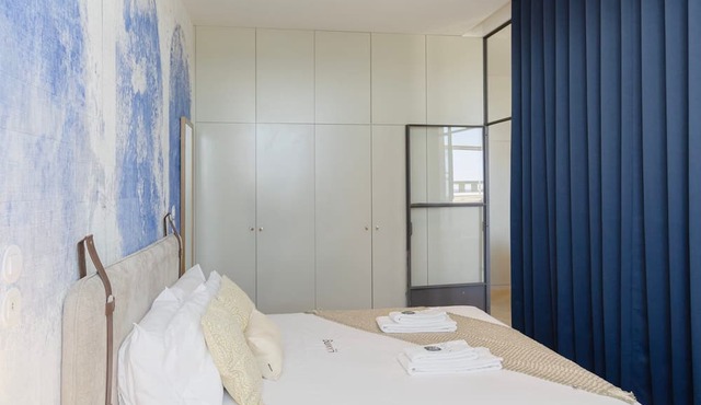Liiiving in Porto - Modern Coastline Apartment in Porto