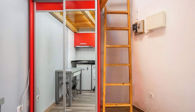 Real01 · Tiny Little Home in the City Centre in Lisbon