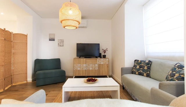 Estrela Delight by Homing in Lisbon