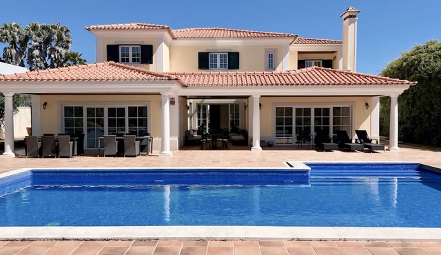 Agréable Villa Région Lisbonne Avec Piscine Privé Proche Golf et Plages in Sintra