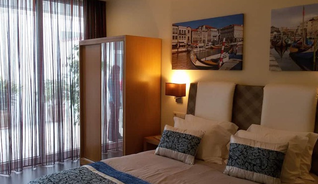Welcome In - Suites & Hostel