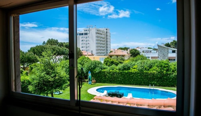 Carcavelos Surf Hostel in Cascais