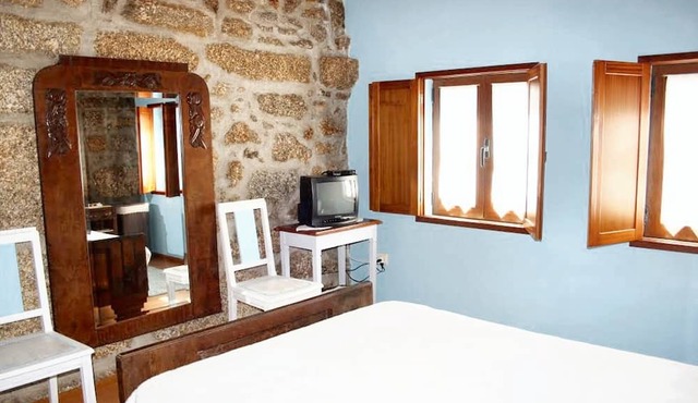 Homerez - Spacious house for 7 ppl. with terrace at Nogueira in Nogueira